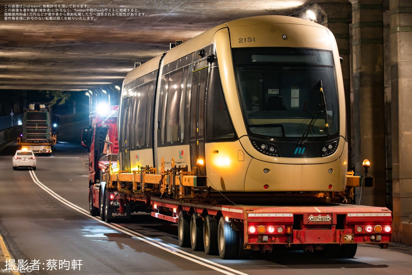 【新北捷運】安坑LRTの15編成が淡海LRTへ転用のため陸送の拡大写真