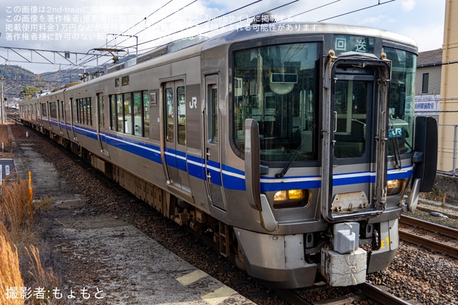 【JR西】521系U06編成吹田総合車両所本所入場回送を不明で撮影した写真