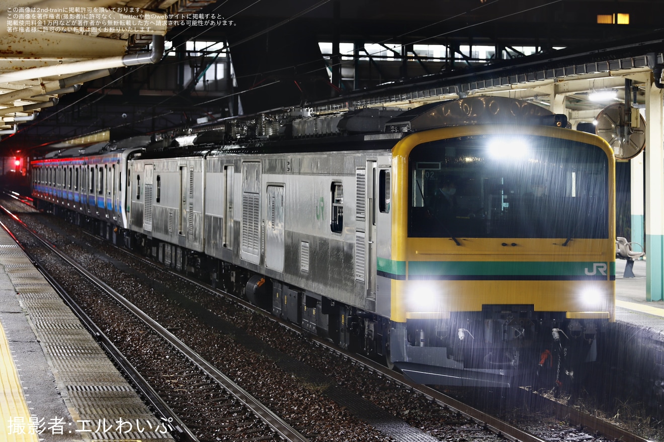 【JR東】E131系800番台(N4編成)が新潟車両センターから配給輸送の拡大写真