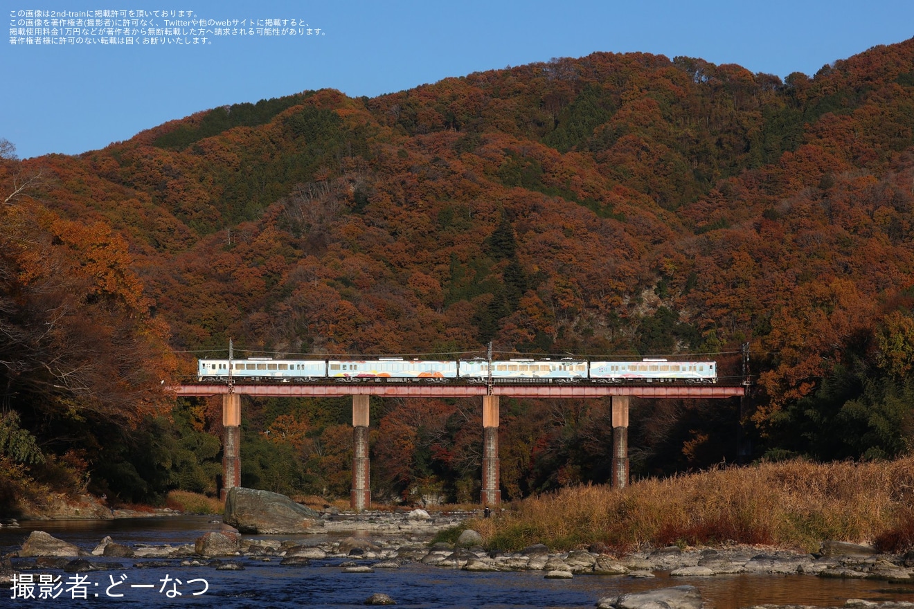 【西武】【秩父】「『52席の至福』長瀞紅葉トレイン ～五感で愉しむ、特別な一日限りの美食列車の旅～」ツアーが催行の拡大写真