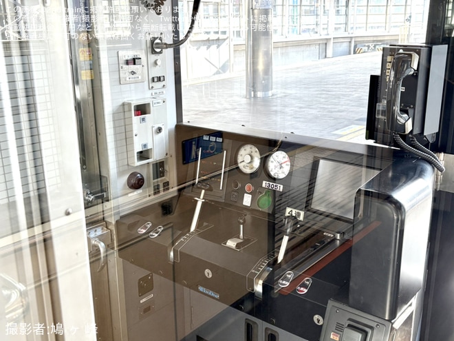 【京阪】13000系13001Fが車体側面カメラが取り付けられた本線ワンマン運転対応の姿になり運用に復帰を不明で撮影した写真