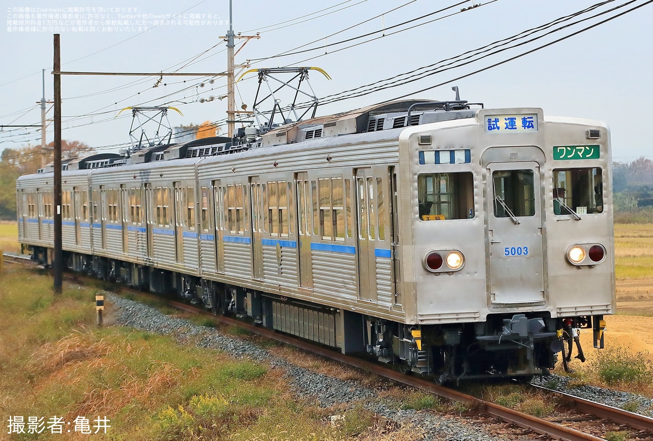 【秩鉄】前面青帯無し状態の5000系5003F出場試運転の拡大写真