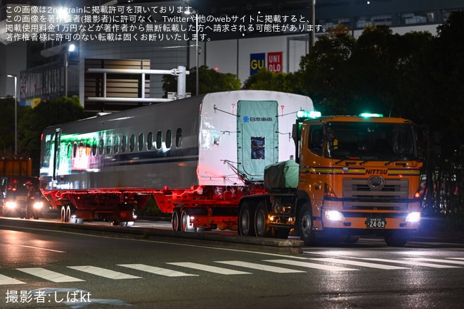 【JR海】 N700SのJ52編成の9号車(736-52)および11号車(746-752)が日本車両へ陸送を不明で撮影した写真