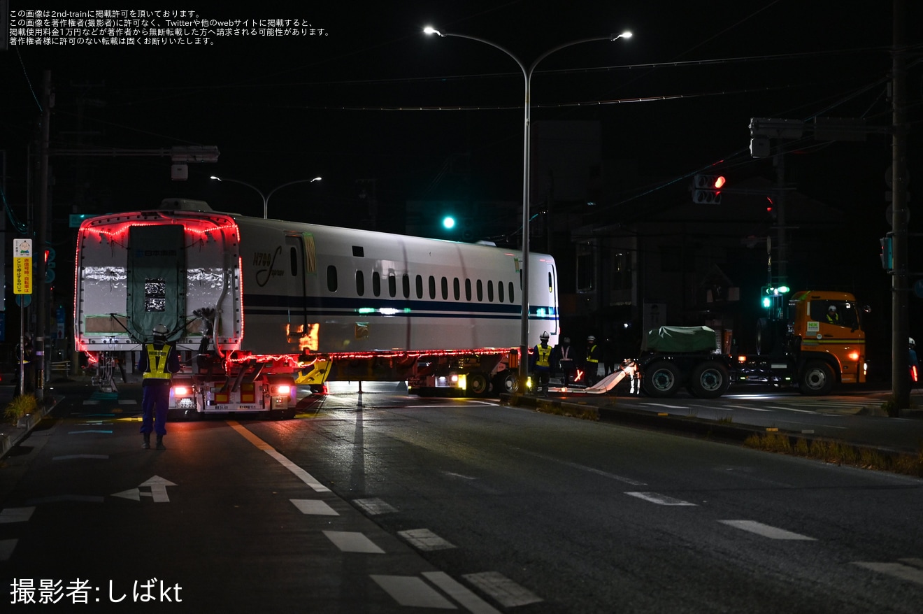 【JR海】 N700SのJ52編成の9号車(736-52)および11号車(746-752)が日本車両へ陸送の拡大写真
