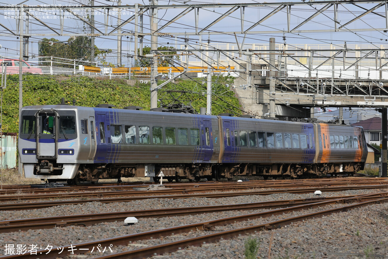 【JR四】8000系S2編成が検査を終えて多度津工場出場(202511)の拡大写真