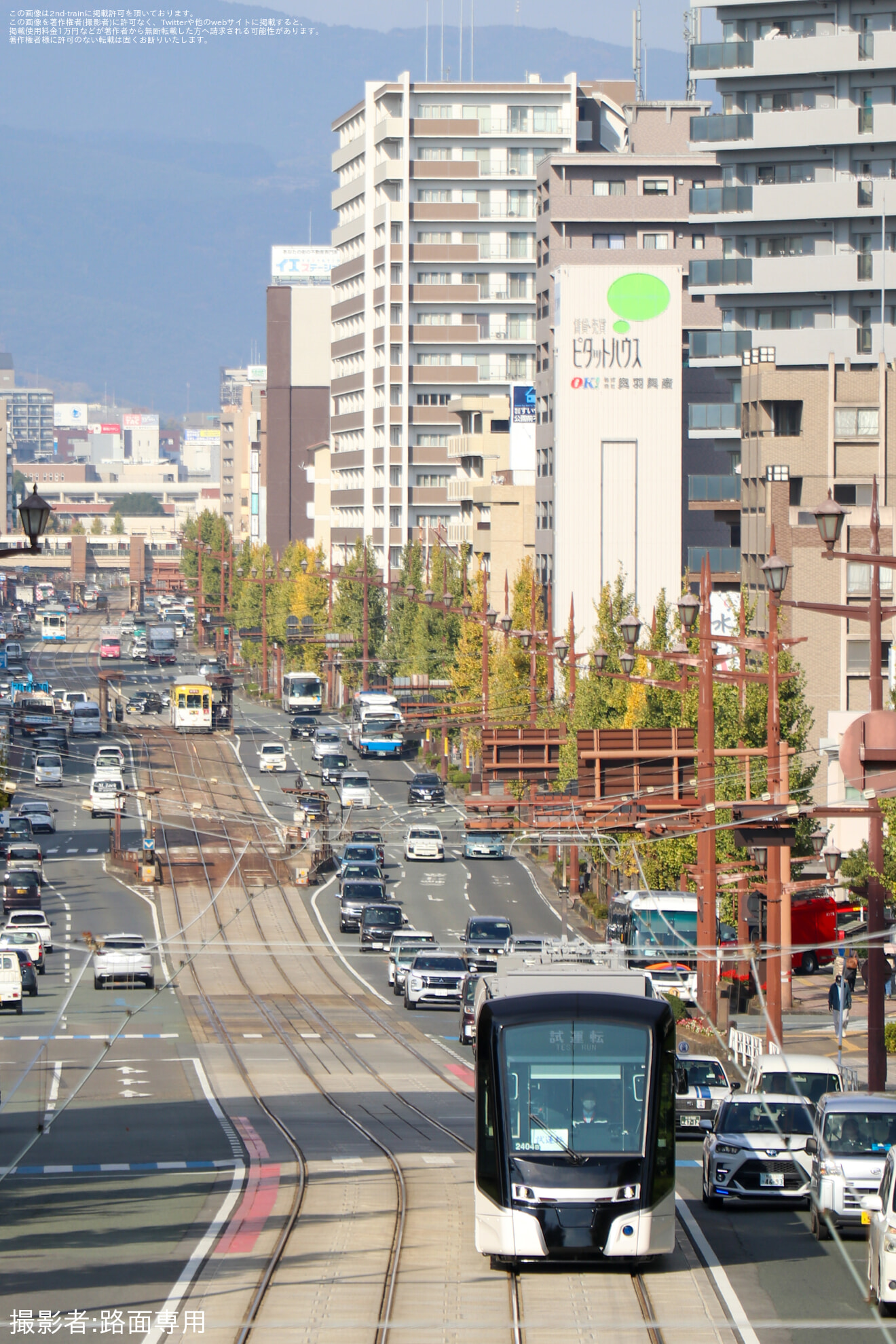 【熊本市営】新造車の2400形2404号試運転の拡大写真