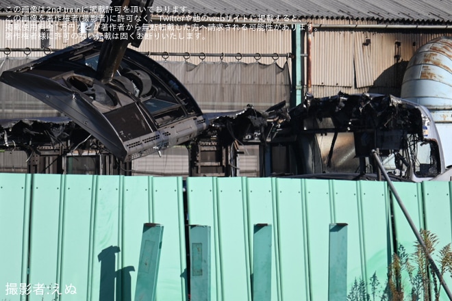 【JR東】E217系クラY-101編成クハE217-2001が解体中を長野総合車両センター付近で撮影した写真