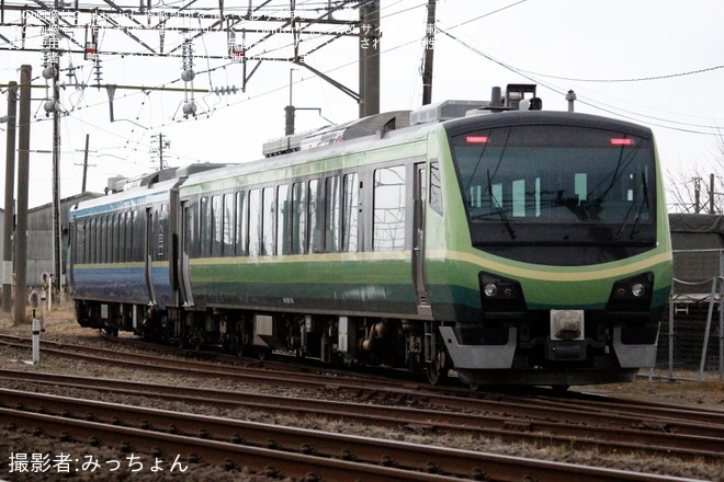 【JR東】HB-E300系「SATONO」秋田総合車両センター入場を不明で撮影した写真