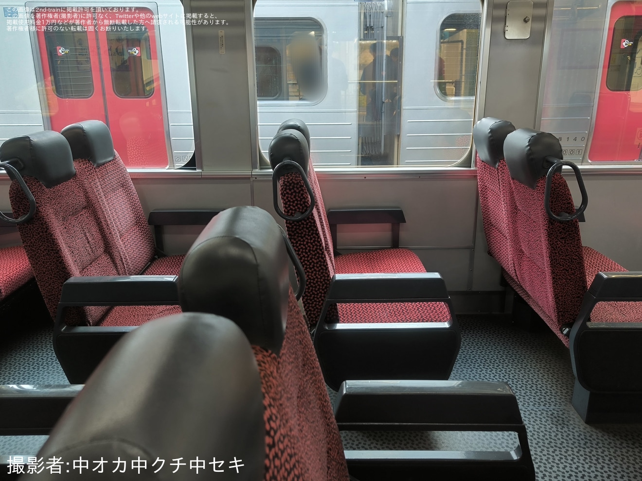 【JR九】813系RM108編成が通称赤坊主塗装で小倉総合車両センター出場の拡大写真