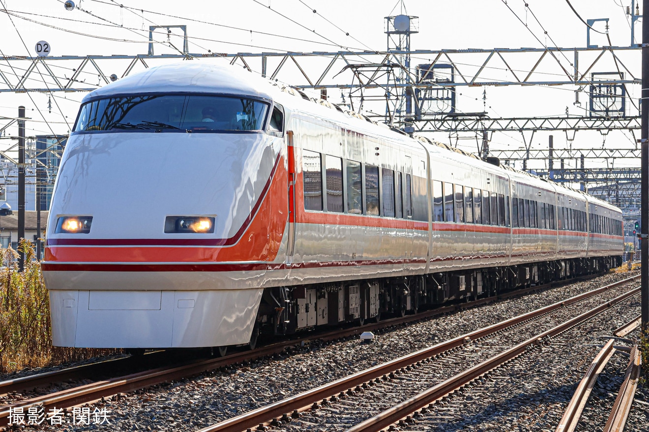 【東武】100系102F・200型203F東武ファンフェスタ2025送り込み回送の拡大写真