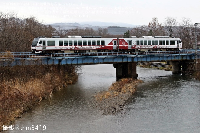 【JR東】団体臨時列車「ひなび(陽旅)青森オープニング号」乗車ツアーが催行を不明で撮影した写真