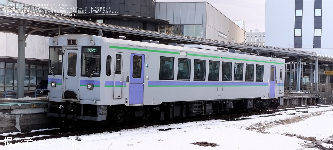 【JR北】 窓ガラスが割れ苗穂へ修理に行っていたキハ150-15が運用復帰の拡大写真