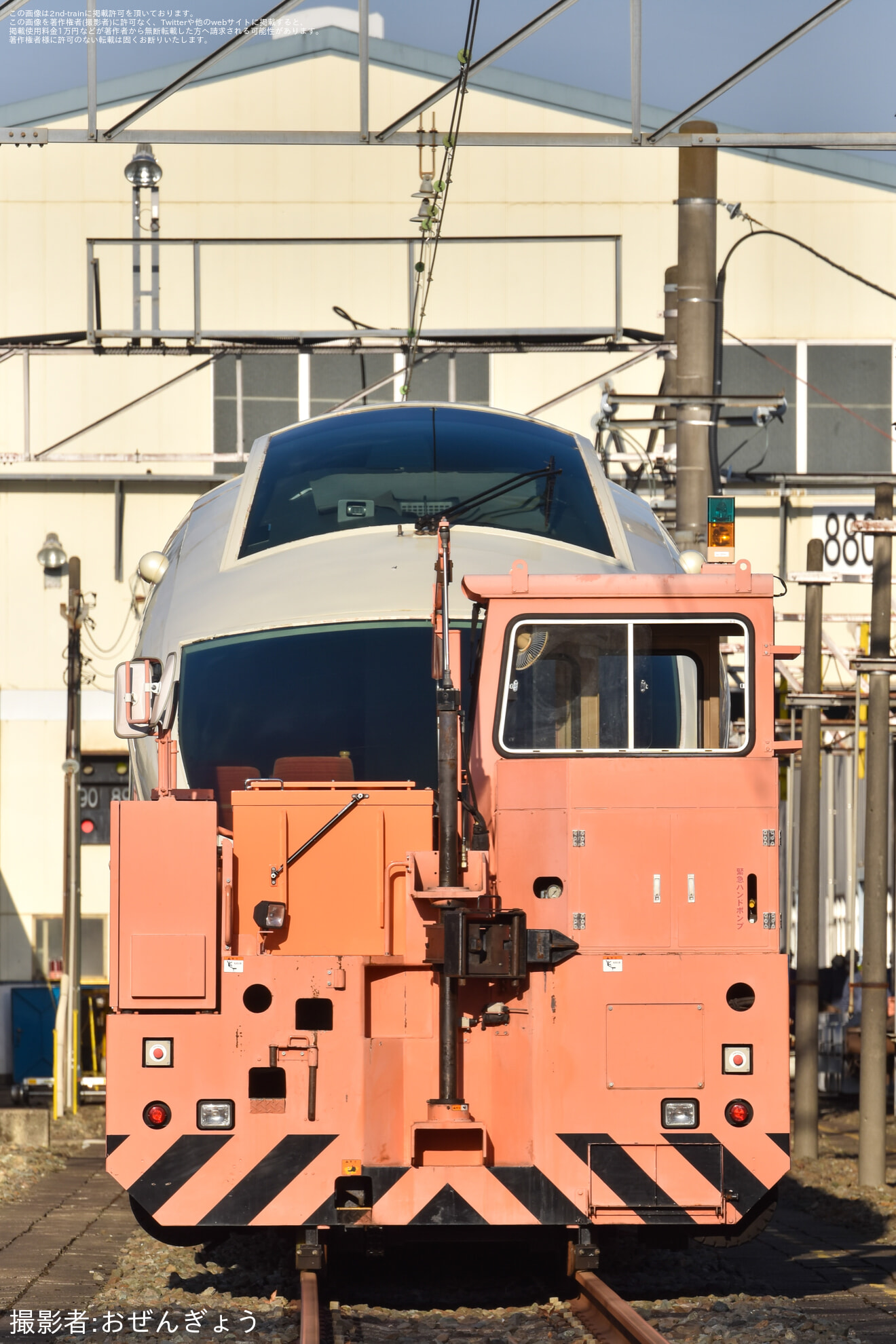 【小田急】50000形50001F(50001×10) 部品撤去等が始まるの拡大写真