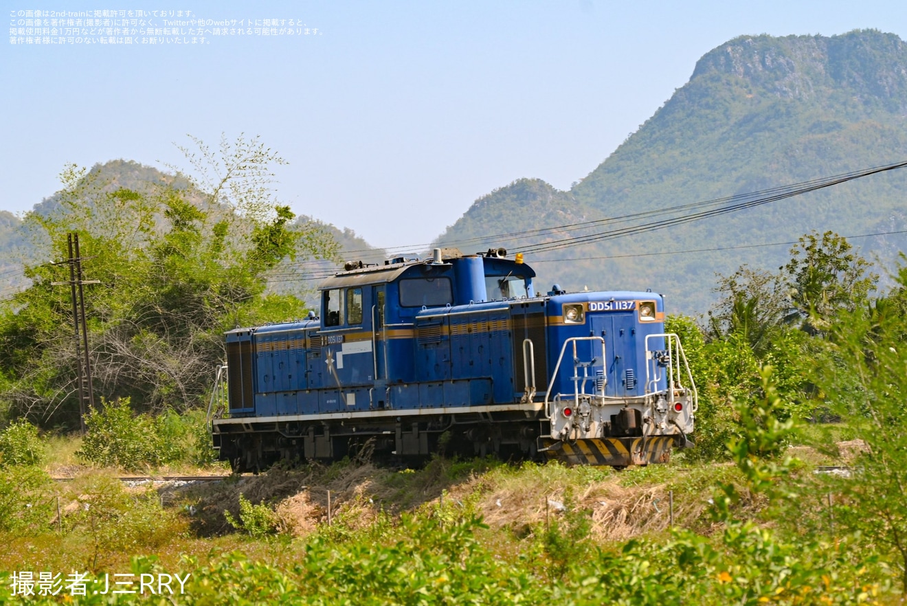 【タイ】DD51-1137が旧泰緬鉄道に初入線している様子が目撃の拡大写真