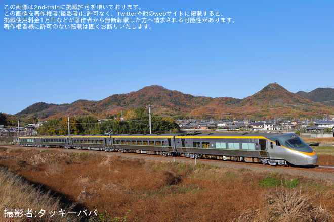 【JR四】8000系L5編成が検査を終えて多度津工場出場をみの～詫間間で撮影した写真