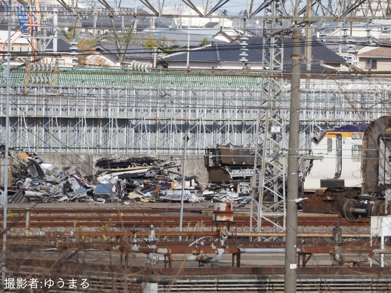 【JR東】E3系L71編成の解体作業が実施されている様子が目撃の拡大写真