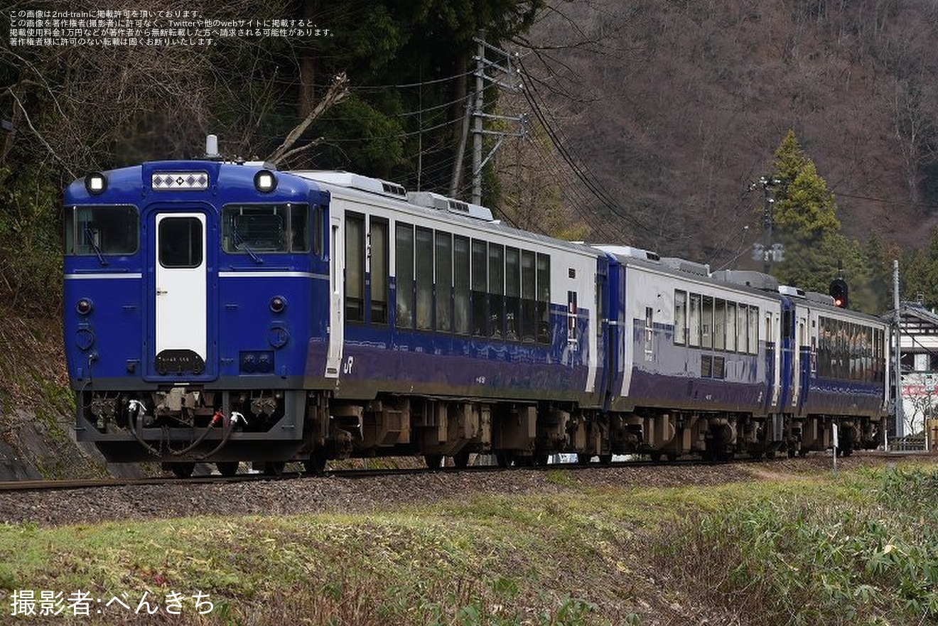 【JR東】臨時快速「Xマス Shu*Kura」を運行(2025)の拡大写真