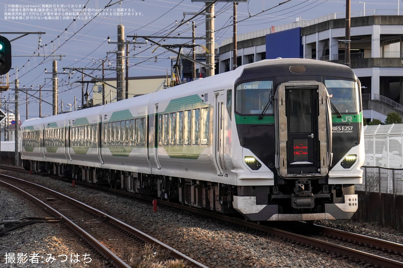 【JR東】臨時特急「きらきら足利イルミ」を運行(2025年)の拡大写真