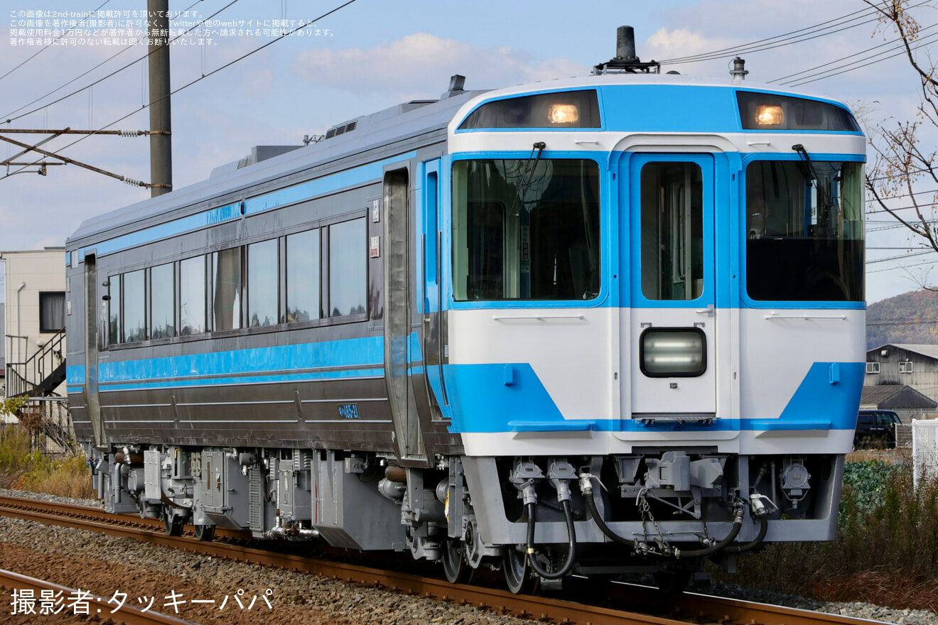 【JR四】キハ185系キハ185-21が全般検査を終えて多度津工場出場の拡大写真