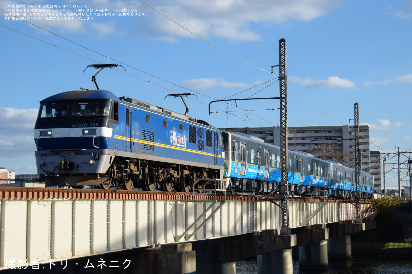 【JR四】新型ハイブリッド車3600系甲種輸送が実施の拡大写真