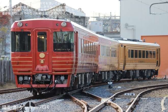 【JR四】伊予灘ものがたりが検査のため多度津工場入場を多度津工場で撮影した写真