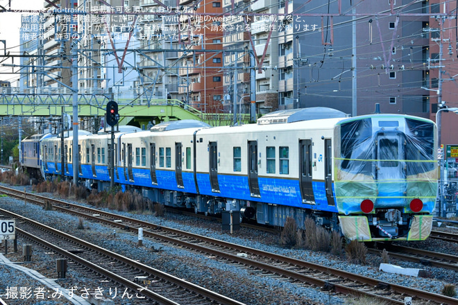 【JR四】新型ハイブリッド車3600系甲種輸送が実施を東淀川駅で撮影した写真