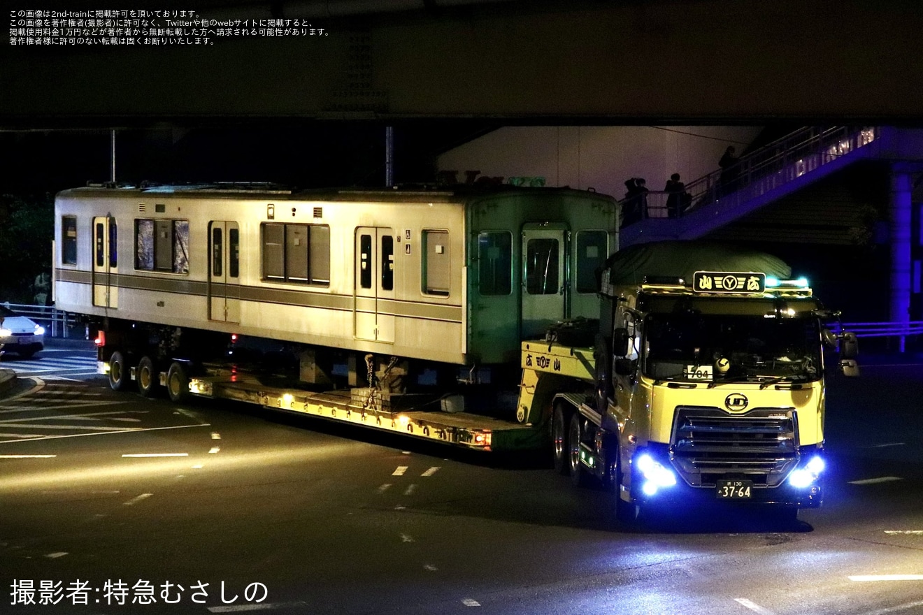 【メトロ】03系03-101F(03-201号車)中間車廃車陸送の拡大写真
