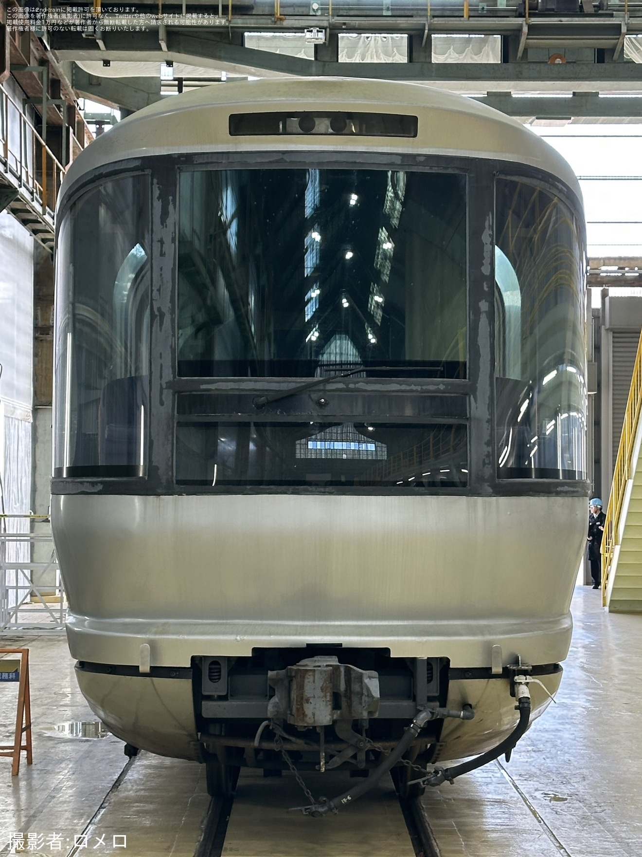 【JR東】キハ110系秋田リレー号撮影会でE26系カハフE26-1号車がサプライズで公開の拡大写真