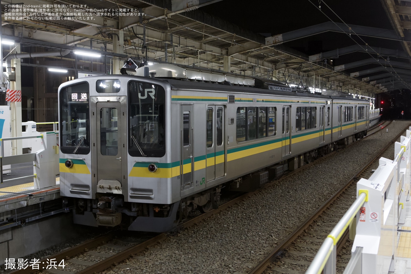 【JR東】 E127系V1編成の前照灯がLED化(南武支線のE127系からハロゲン前照灯は消滅)の拡大写真