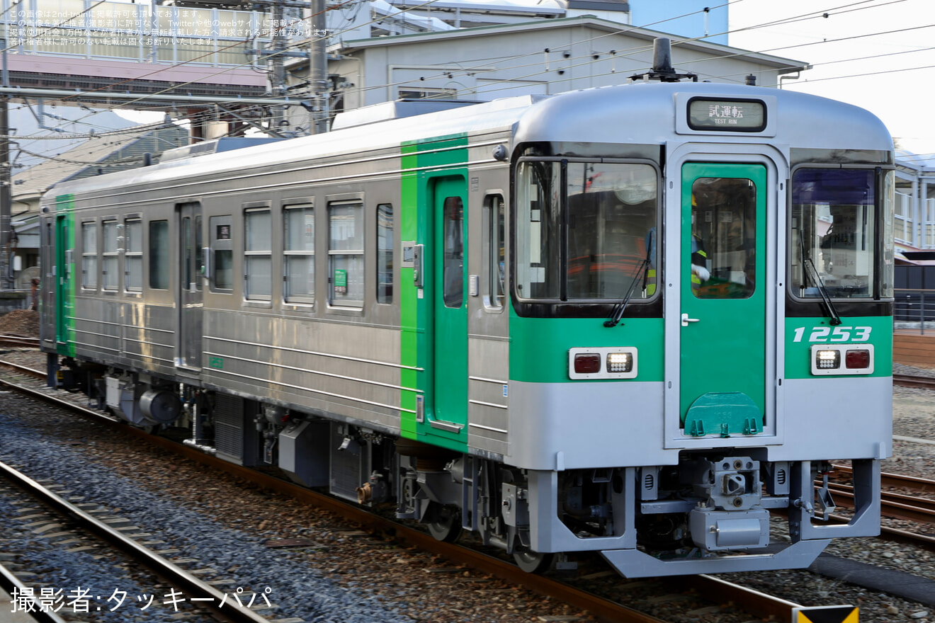 【JR四】1200形1253号車が全般検査を終えて多度津工場出場の拡大写真