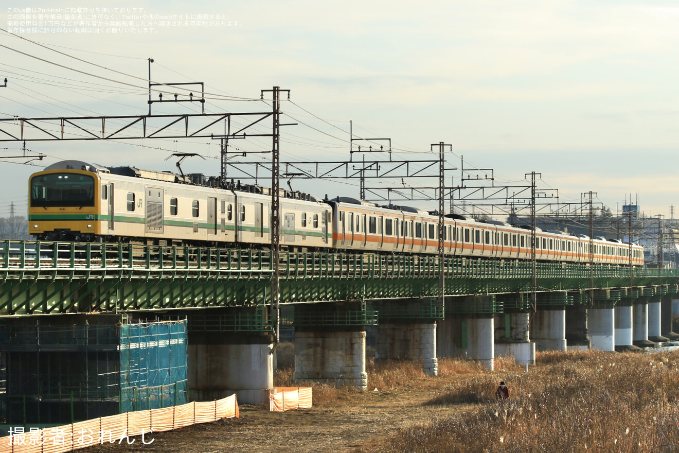 【JR東】E233系0番台トタ青666編成+トタP523編成 秋田総合車両センター入場配給の拡大写真
