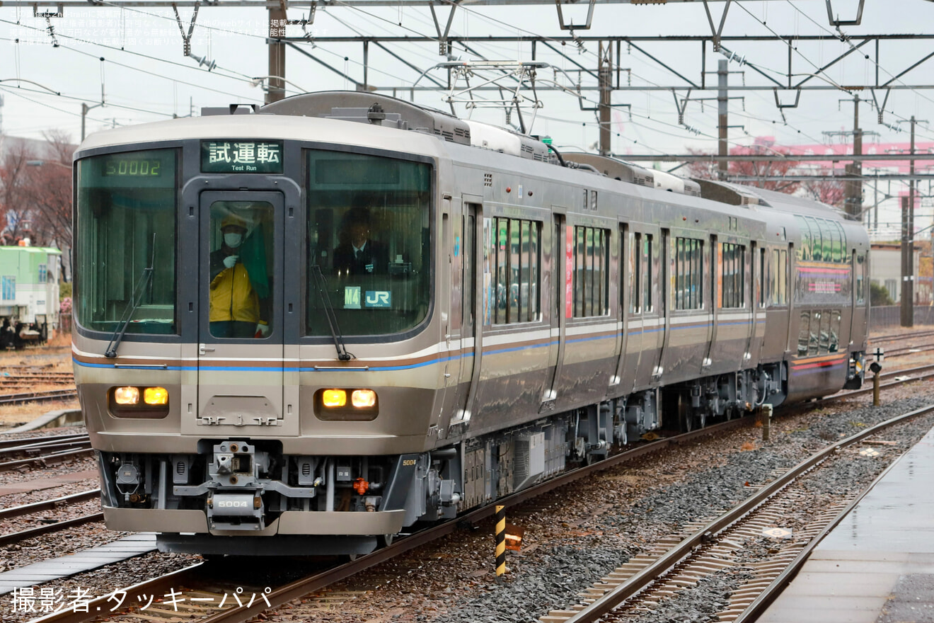 【JR四】5000系M4編成が全般検査を終えて多度津工場出場の拡大写真