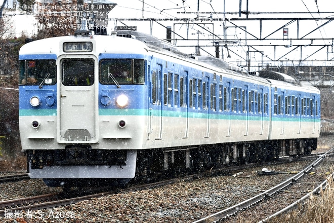 【しな鉄】115系S11編成が新信州色となり試運転を不明で撮影した写真