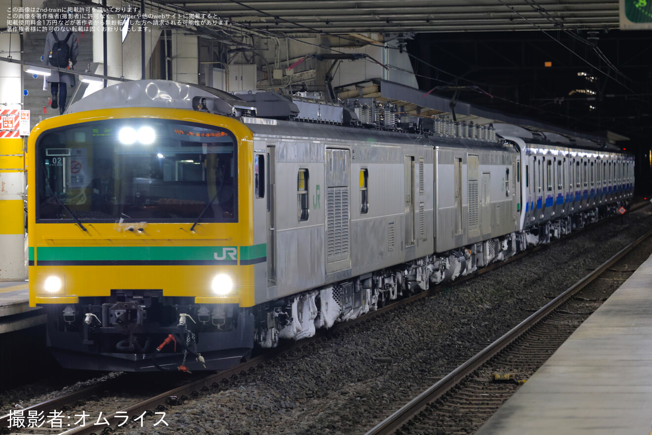 【JR東】E131系800番台N8編成 新潟車両センターから配給輸送の拡大写真