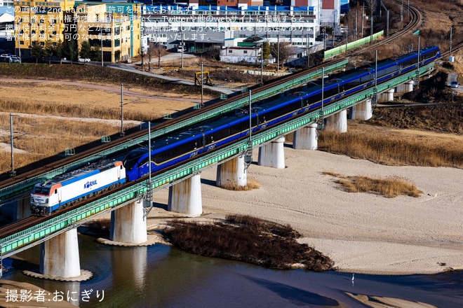【Korail】KTX-청룡（チョンリョン）量産仕様となる2次車最初の第611号編成が輸送を不明で撮影した写真