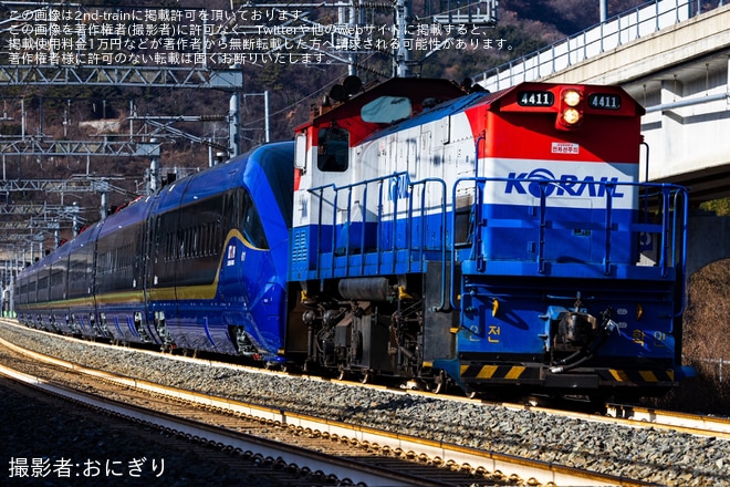 【Korail】KTX-청룡（チョンリョン）量産仕様となる2次車最初の第611号編成が輸送を不明で撮影した写真