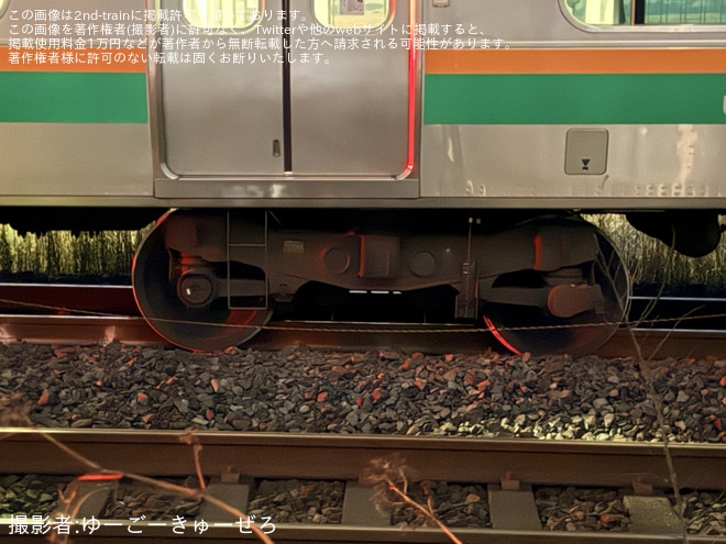 【JR東】E231系U33編成+U529編成が車と衝突し脱線を不明で撮影した写真