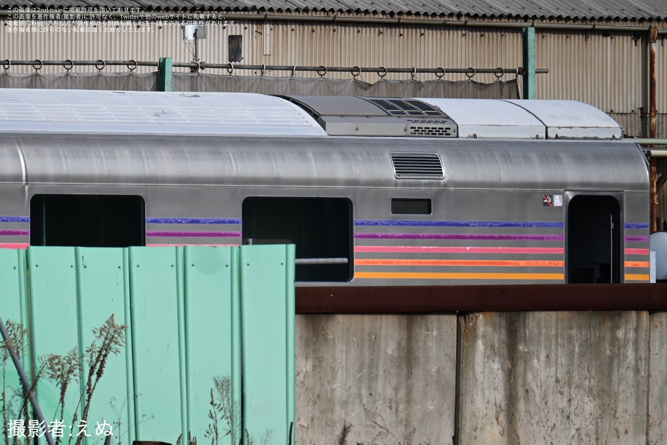 【JR東】E26系「カシオペア」が長野総合車両センターで解体開始の拡大写真