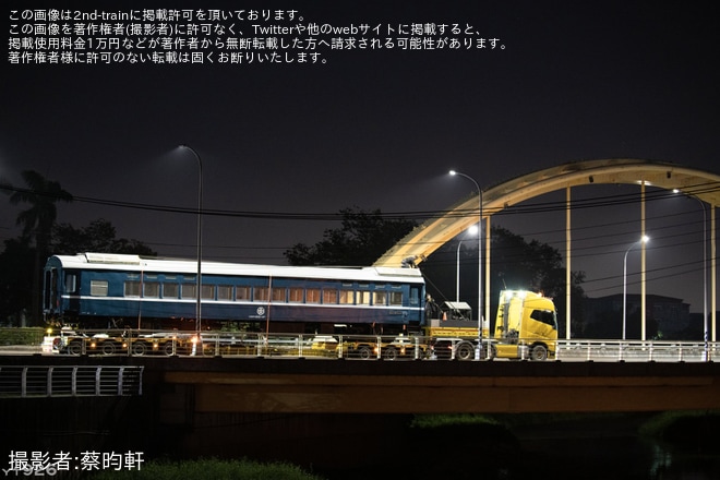 【台鉄】旧高雄車両工場で保存車両が陸送を不明で撮影した写真