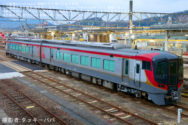 を多度津駅で撮影した写真