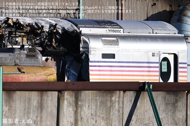 【JR東】E26系「カシオペア」が長野総合車両センターで「車体」解体開始を長野総合車両センター付近で撮影した写真