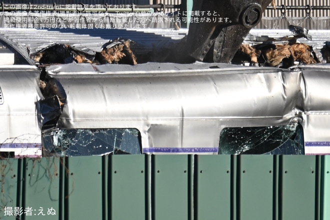 【JR東】E26系「カシオペア」が長野総合車両センターで「車体」解体開始を長野総合車両センター付近で撮影した写真