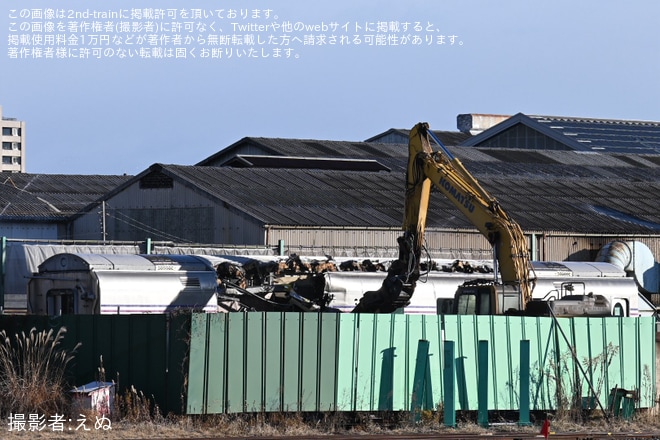 【JR東】E26系「カシオペア」が長野総合車両センターで「車体」解体開始を長野総合車両センター付近で撮影した写真