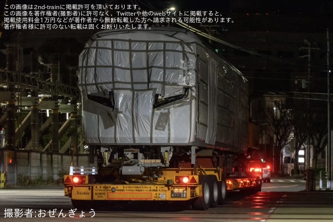 【江ノ電】700形の第1編成がJ-TREC(総合車両製作所)横浜事業所を出場し陸送 - J-TREC横浜付近にて撮影