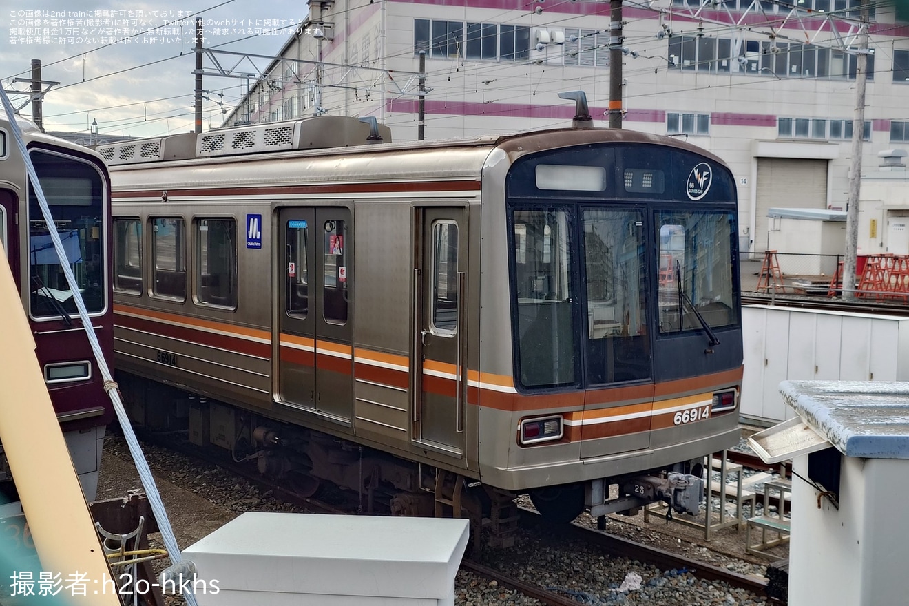 【大阪メトロ】66系66614Fが通常入線がない阪急正雀車庫への拡大写真