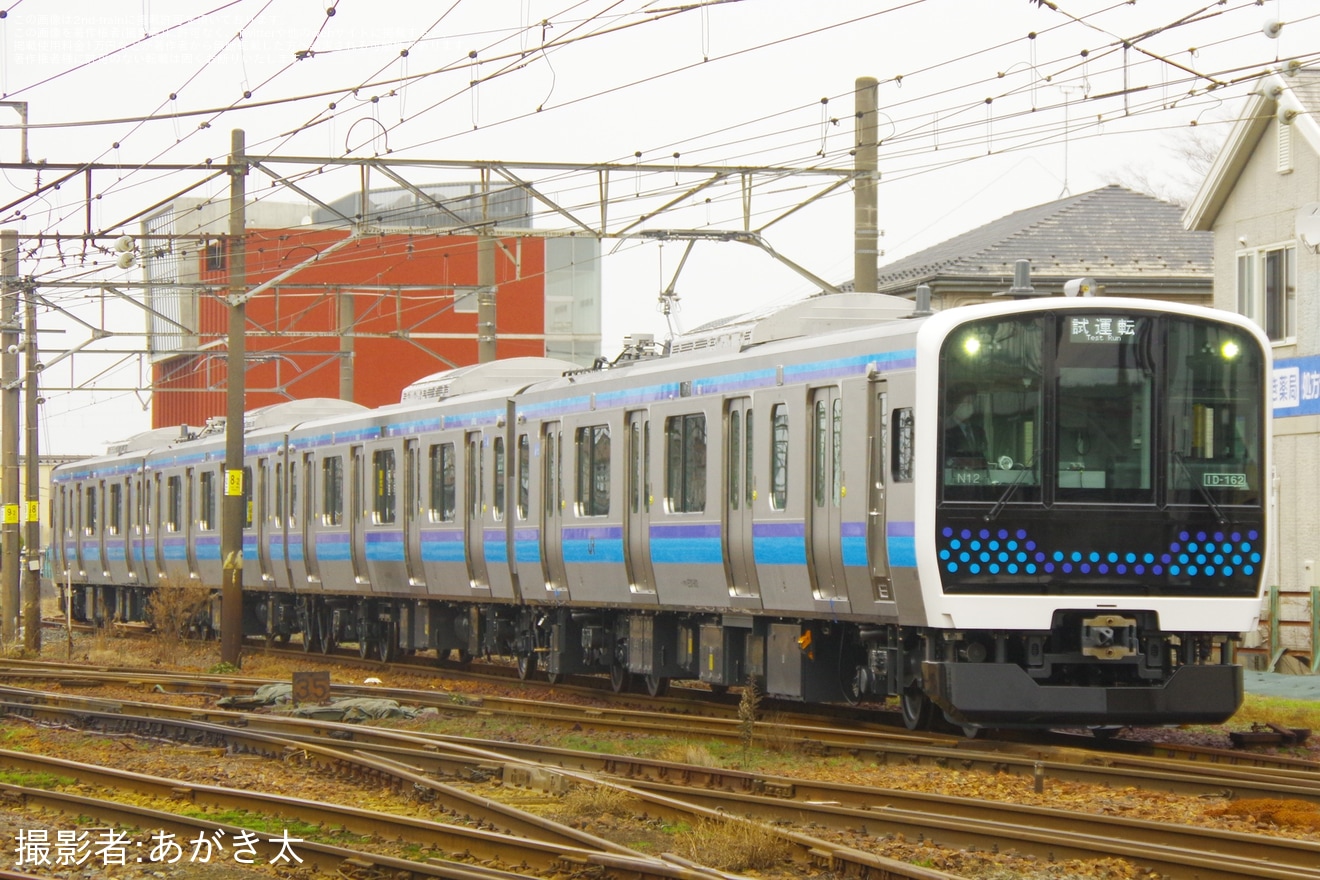 【JR東】仙石線のE131系800番台センN12編成がJ-TREC新津事業所を出場し試運転の拡大写真