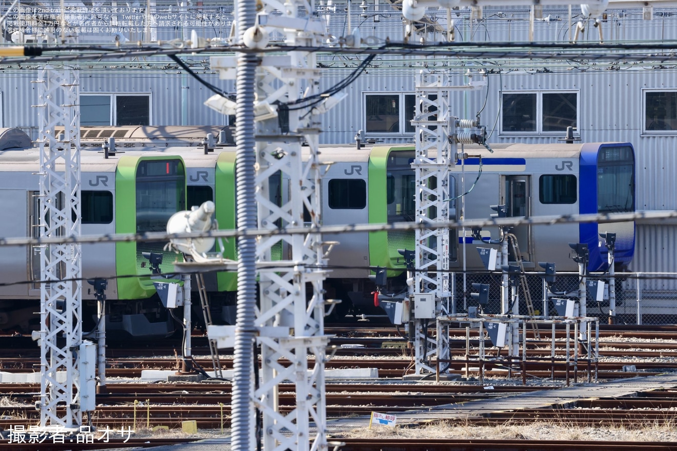 【JR東】E235系クラF-15編成東京総合車両センター出場回送の拡大写真