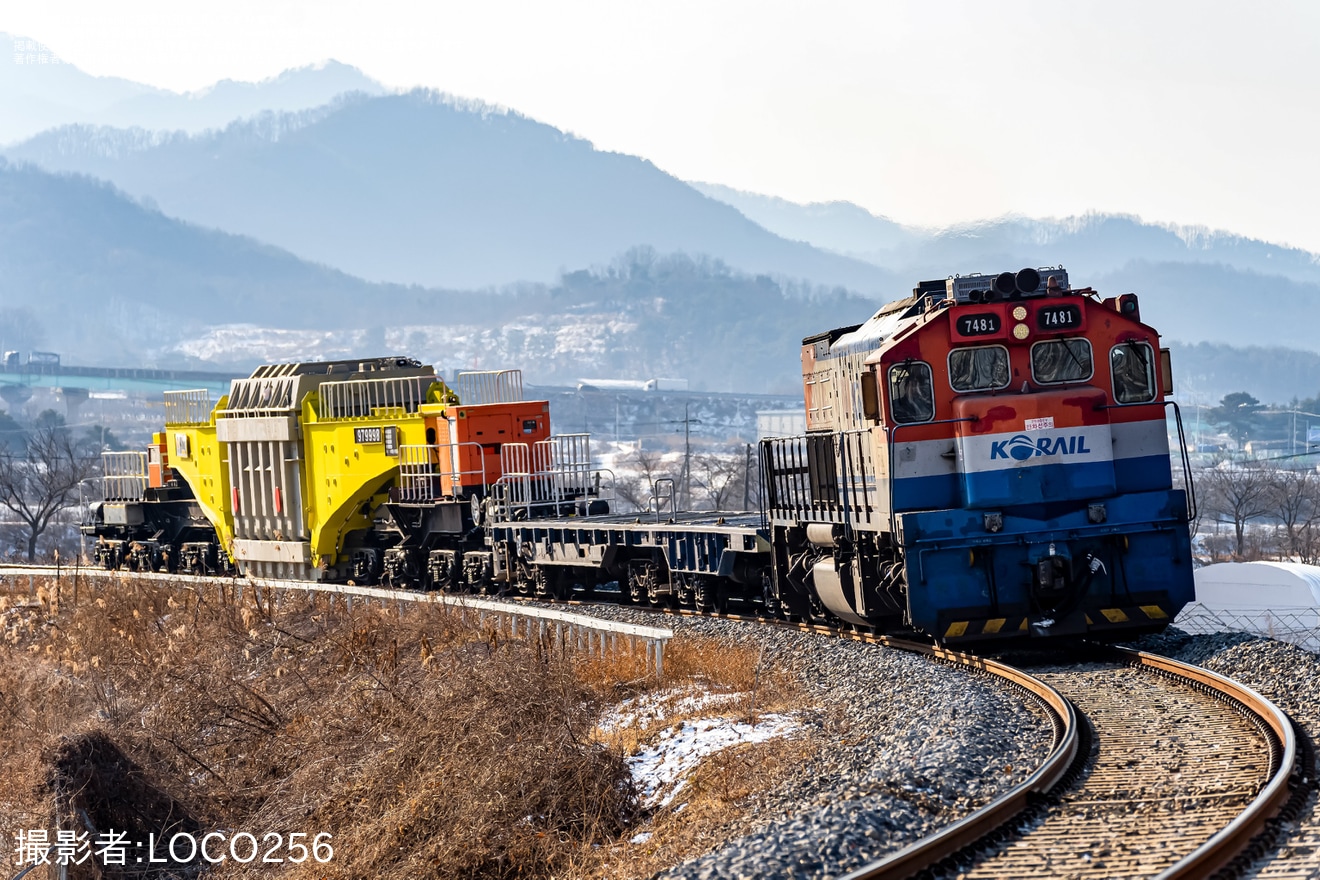 【korail】慶北線で新型シュナベルカ979998が運用開始、車掌車なしの変圧器輸送も発生の拡大写真
