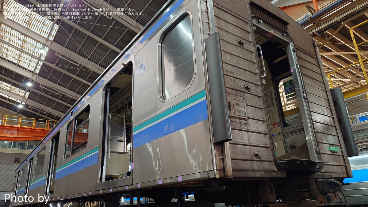 JR九】JR九州へ譲渡された元東臨70-000形Z9編成が内装撤去され小倉工場