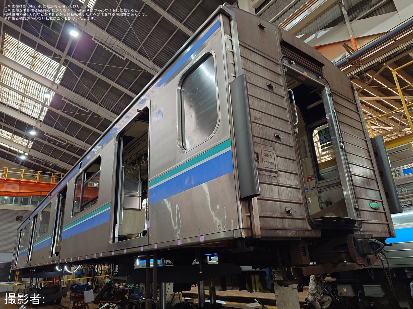 【JR九】JR九州へ譲渡された元東臨70-000形Z9編成が内装撤去され小倉工場鉄道ランドで公開の拡大写真